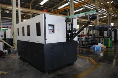 Màquina automàtica de modelat per bufat